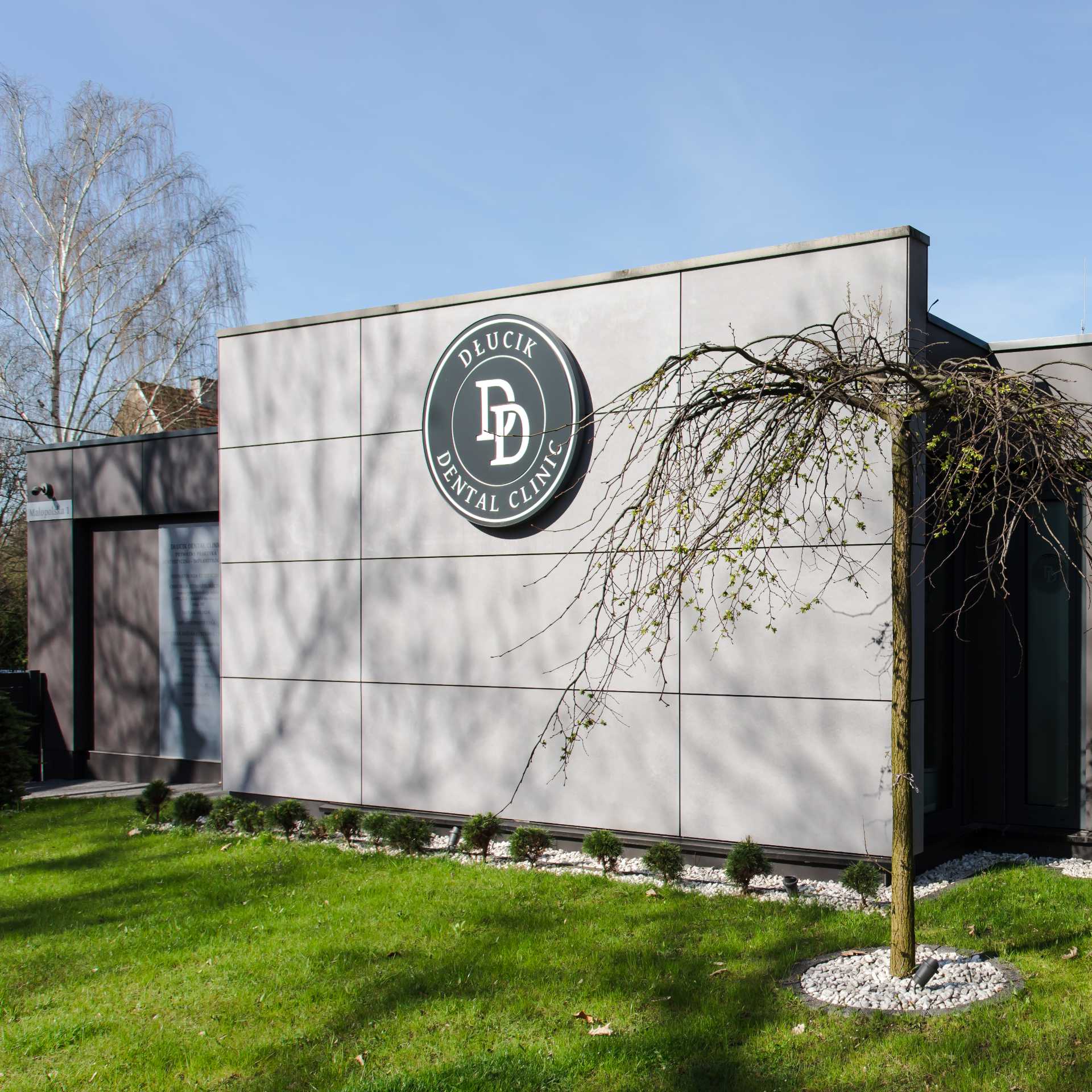 Servicepaviljong, container, Tandläkarmottagning Dlucik 200m2