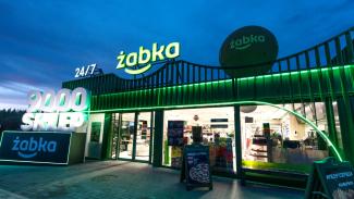 Żabka 9000, rastplats motorväg A2, 144 m2, 001