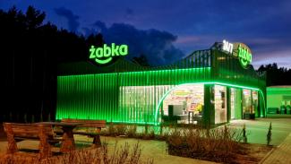 Żabka 9000, rastplats motorväg A2, 144 m2, 010