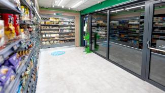 Żabka Nano, obemannad butik, 48 m2, 020